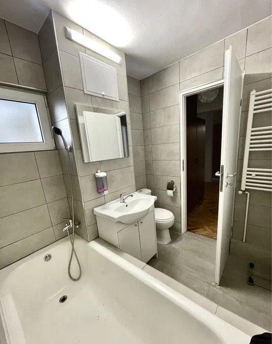Inchiriere apartament 3 camere, modern, Parcare, 2 balcoane - Marasti