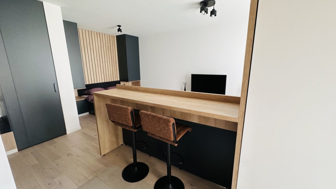 Apartament de LUX - zona The OFFICE, centru