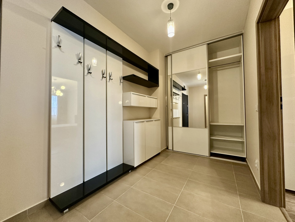 Apartament spațios, 2 camere, Riviera, lânga Iulius Mall