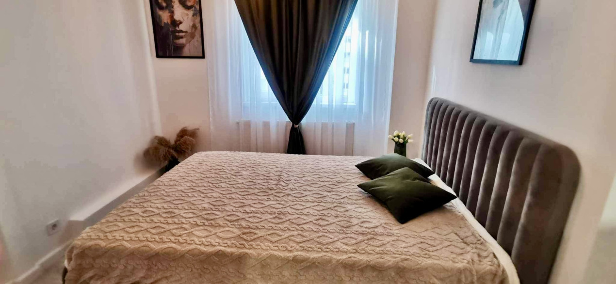 Apartment cu 3 camere, renovat, prima închiriere