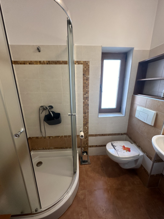 Casa modernă de închiriat aproape de UMF și Spitalul de Recuperare 