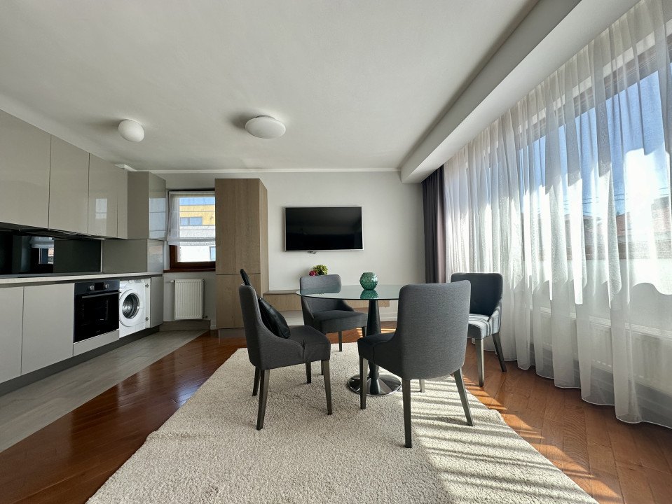 Apartament Ultrafinisat cu 3 camere în Andrei M. aproape de Transylvania College