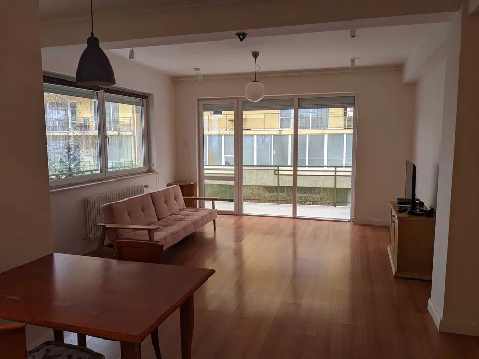 Apartament cu 2 camere de închiriat în Bună Ziua