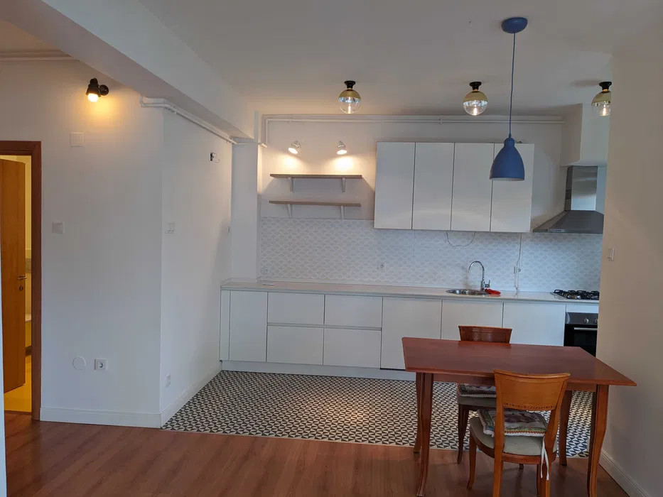Apartament cu 2 camere de închiriat în Bună Ziua