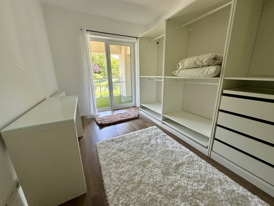 Apartament spațios, 3 camere, 2 băi, aproape de Iulius Mall