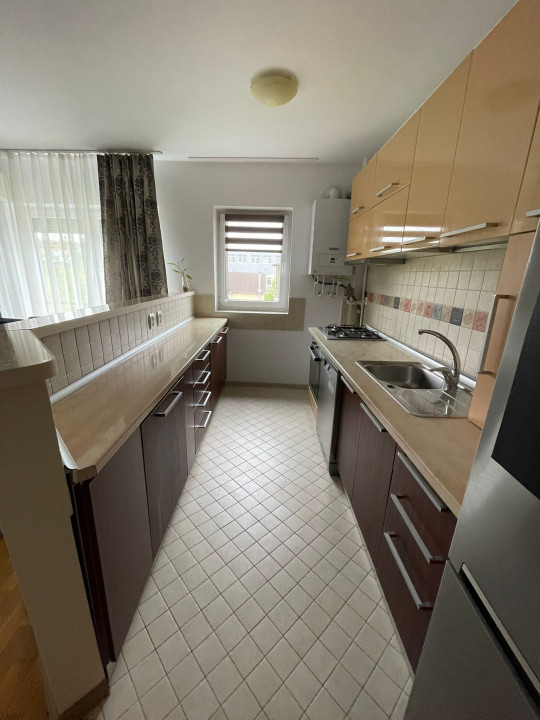 Apartament cu 3 camere zona Calea Turzii