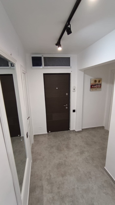 Apartament decomandat, 2 camere, zona FSEGA, Iulius Mall