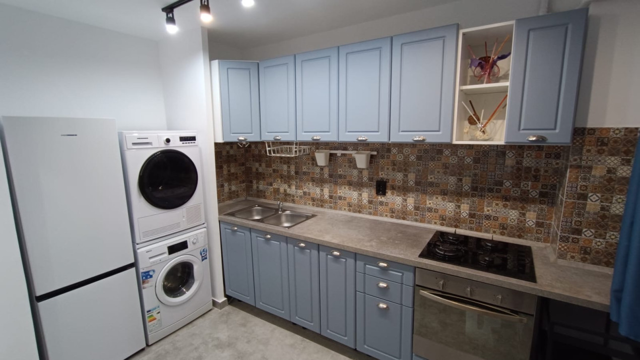 Apartament decomandat, 2 camere, zona FSEGA, Iulius Mall
