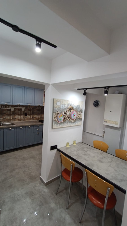 Apartament decomandat, 2 camere, zona FSEGA, Iulius Mall