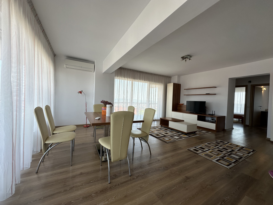 Apartament de 3 camere, panoramă superbă si terasa de 59mp