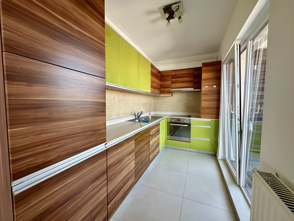 Apartament de 3 camere, panoramă superbă si terasa de 59mp