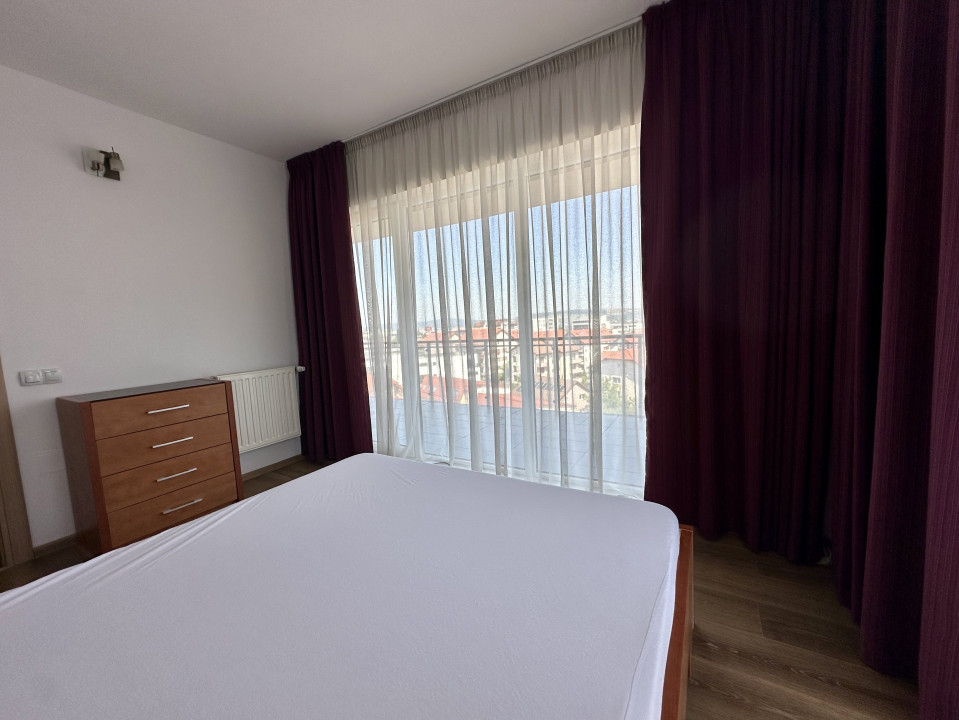 Apartament de 3 camere, panoramă superbă si terasa de 59mp