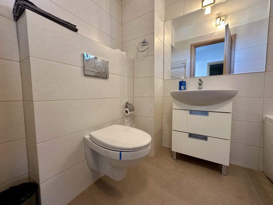 Apartament de 3 camere, panoramă superbă si terasa de 59mp