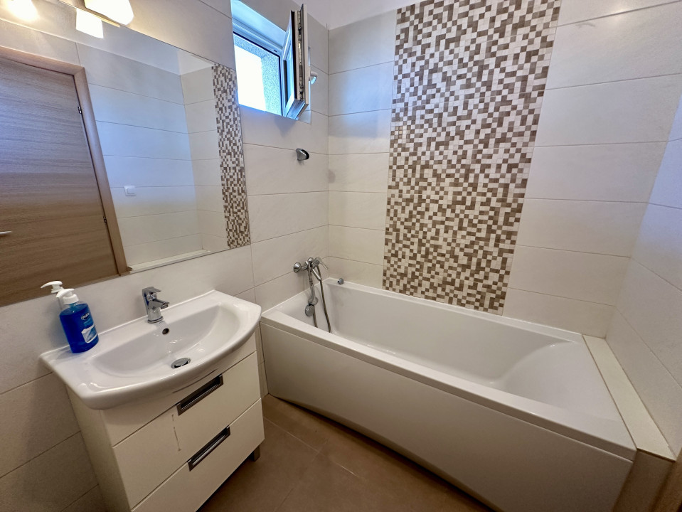 Apartament de 3 camere, panoramă superbă si terasa de 59mp