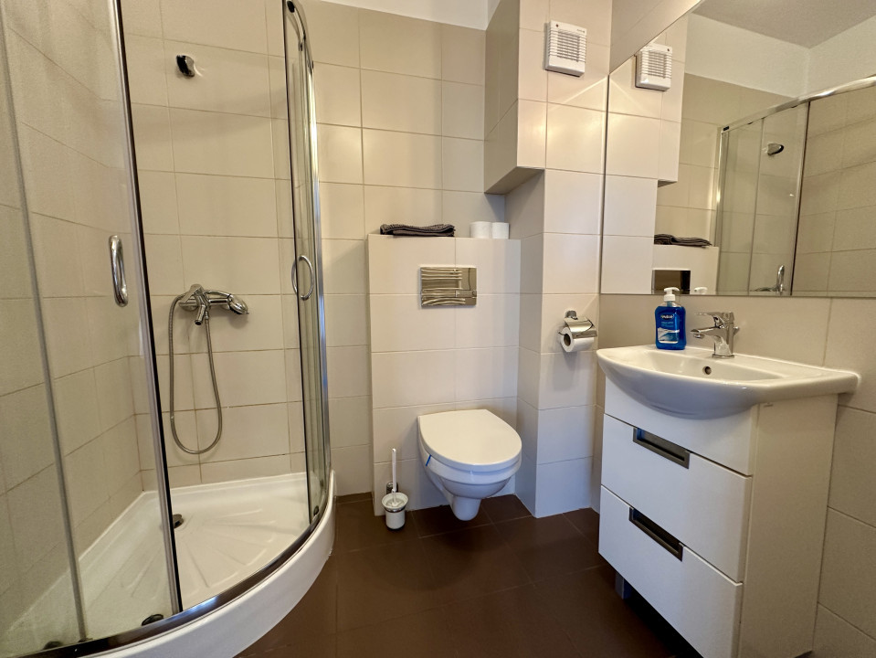 Apartament de 3 camere, panoramă superbă si terasa de 59mp
