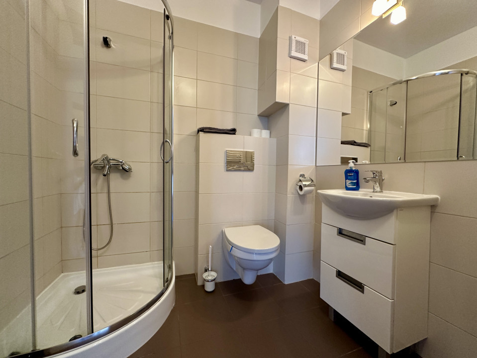 Apartament de 3 camere, panoramă superbă si terasa de 59mp