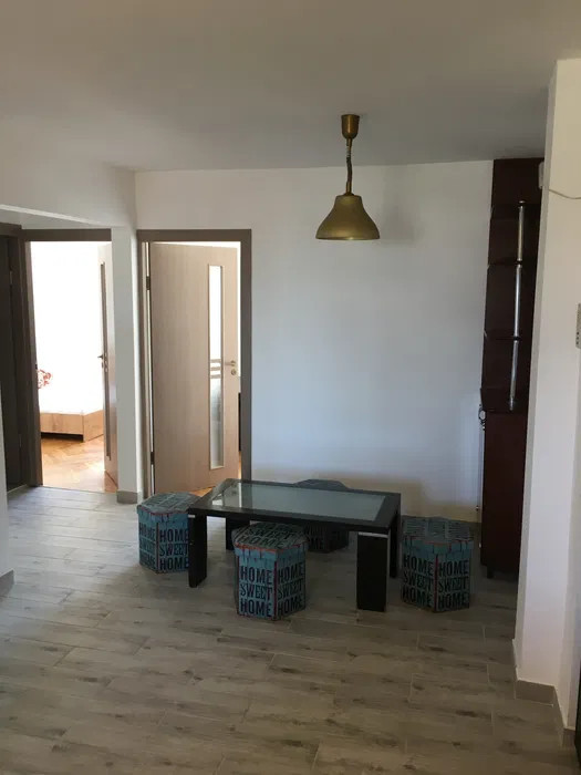 Apartament cu 3 camere aproape de UMF