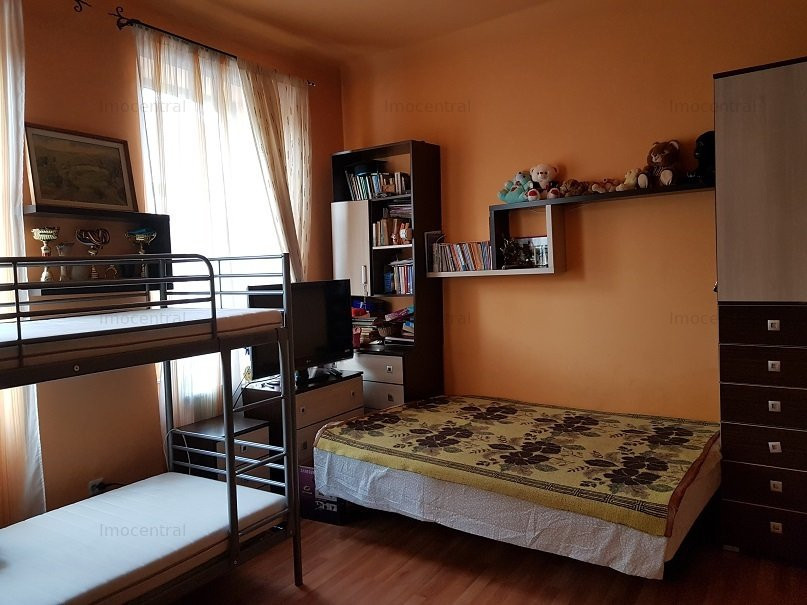 67 mp, Apartament la casa, zona centrala