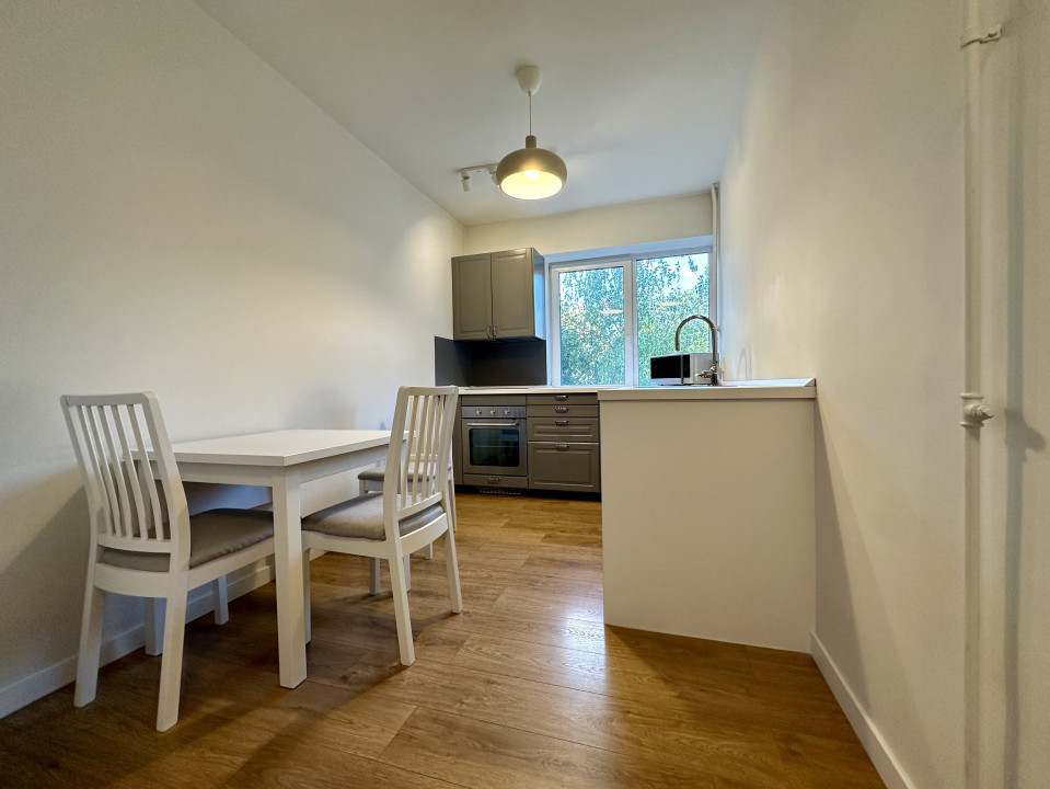 Apartament modern, 2 camere decomandate, zona liniștită, aproape de centru