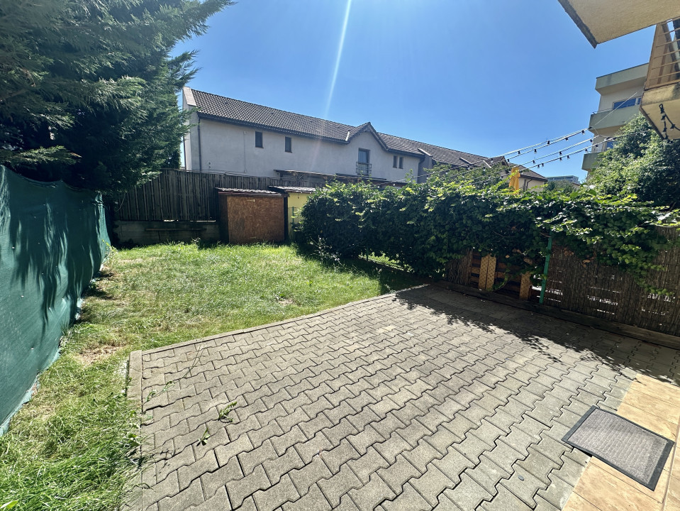 Casa cu 5 camere de închiriat, strada cu acces privat -panorama asupra orașului