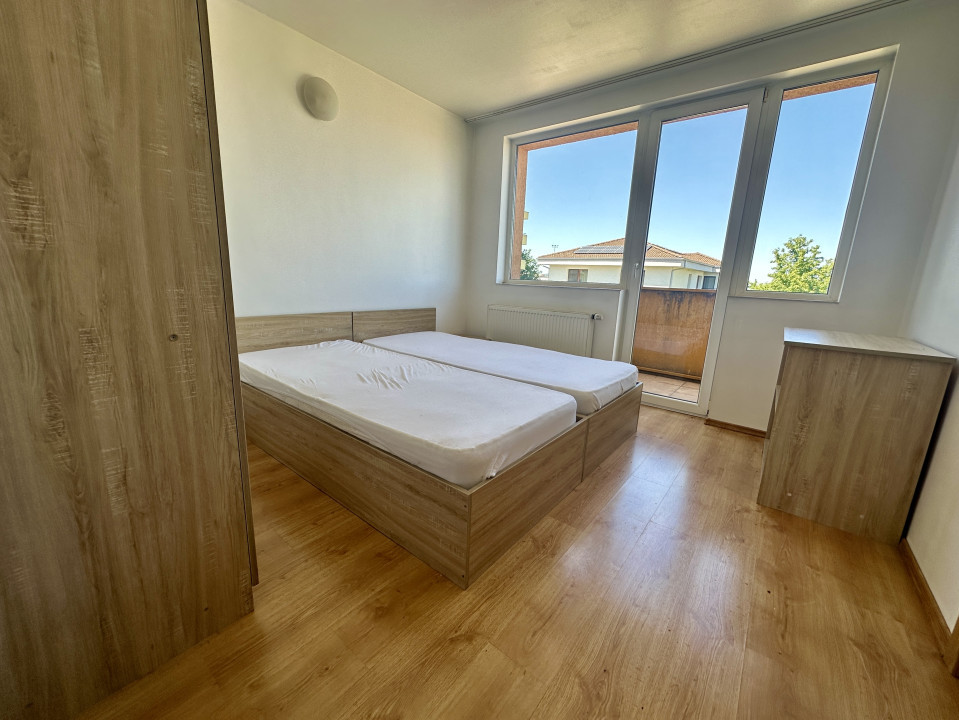 Casa cu 5 camere de închiriat, strada cu acces privat -panorama asupra orașului