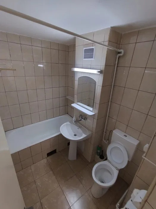 Apartament cu 3 camere în zona FSPAC