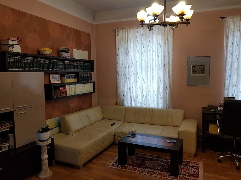 67 mp, Apartament la casa, zona centrala