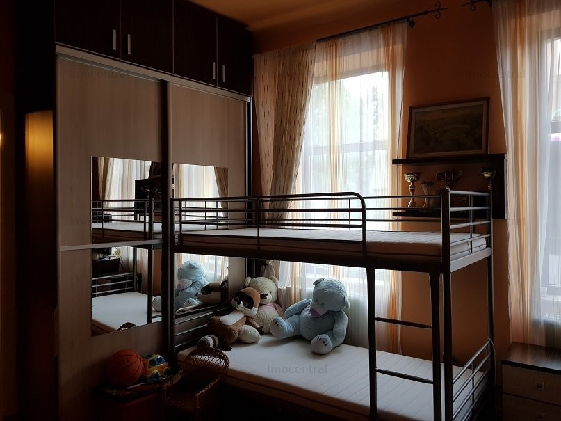67 mp, Apartament la casa, zona centrala