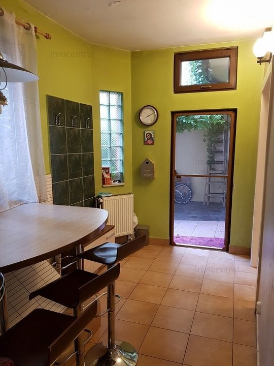 67 mp, Apartament la casa, zona centrala