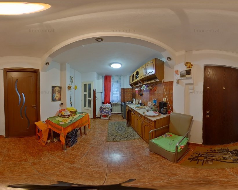 Apartament cu 3 camere, zona linistita si parcuri