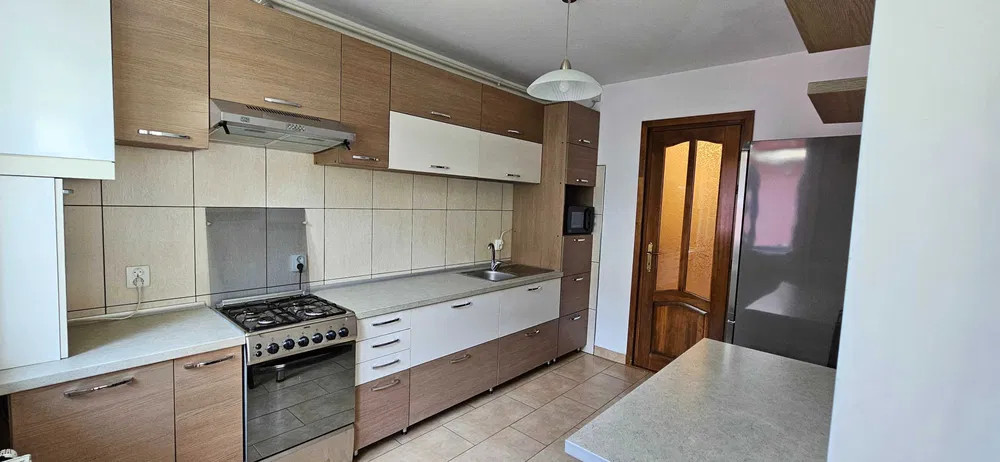 Apartament aflat la prima închiriere, zona Grand Hotel Italia
