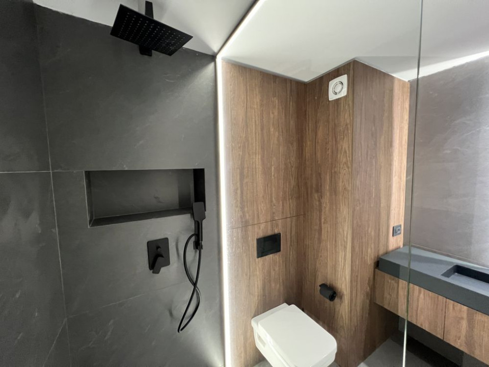 Penthouse ultrafinisat cu priveliște și terase de 58mp