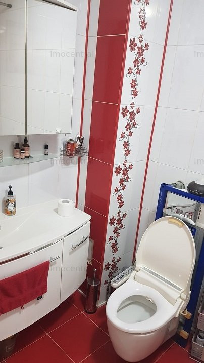 Apartament ultrafinisat, 3 camere, zona: Muzeul Apei