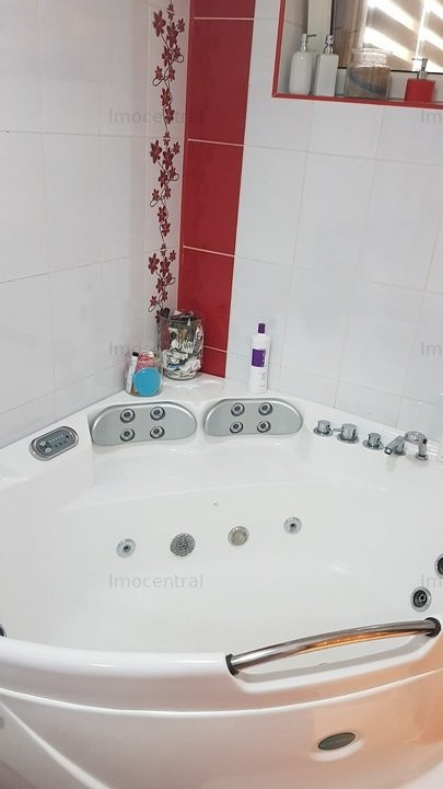 Apartament ultrafinisat, 3 camere, zona: Muzeul Apei