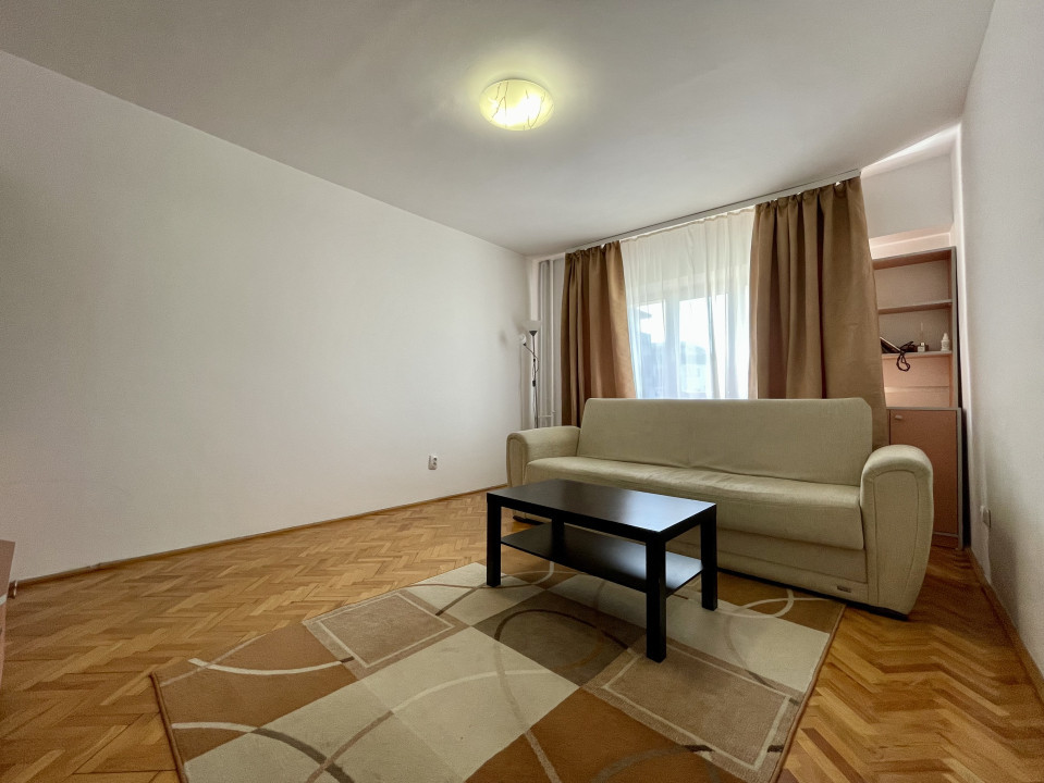 Apartament 3 camere decomandat pe Observatorului