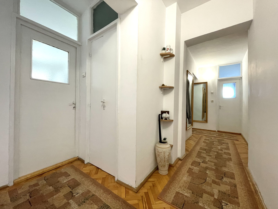 Apartament 3 camere decomandat pe Observatorului