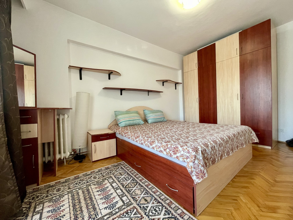 Apartament 3 camere decomandat pe Observatorului