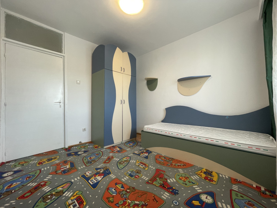 Apartament 3 camere decomandat pe Observatorului