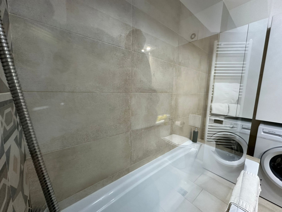 Apartament deosebit cu gradina, în Viva City 