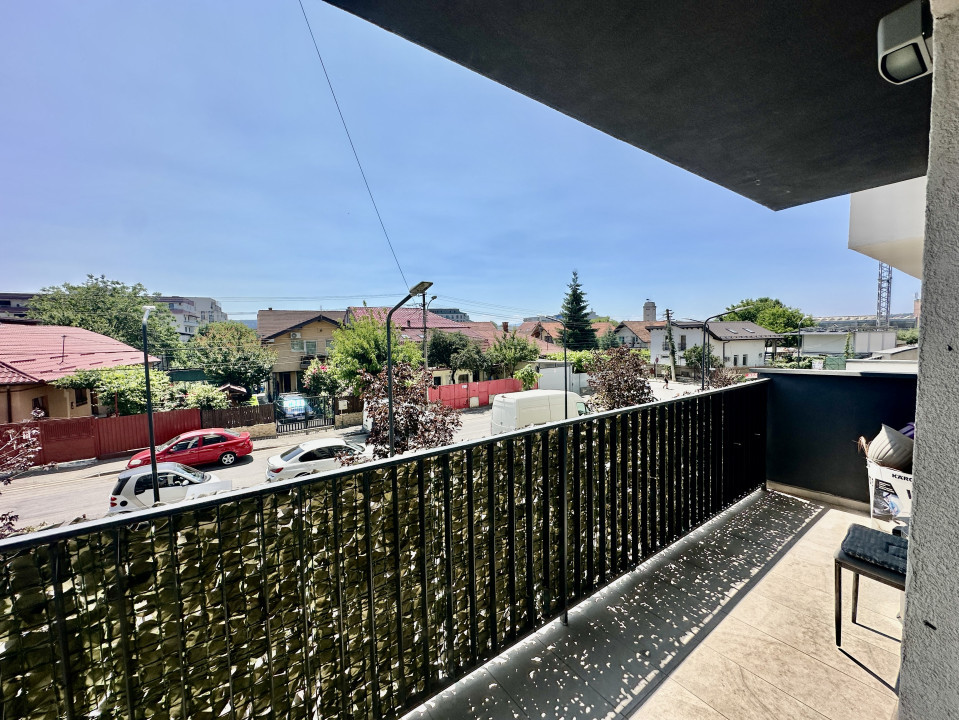 Apartament spațios, cu chiriași preluați, balcon și parcare – bloc din 2020