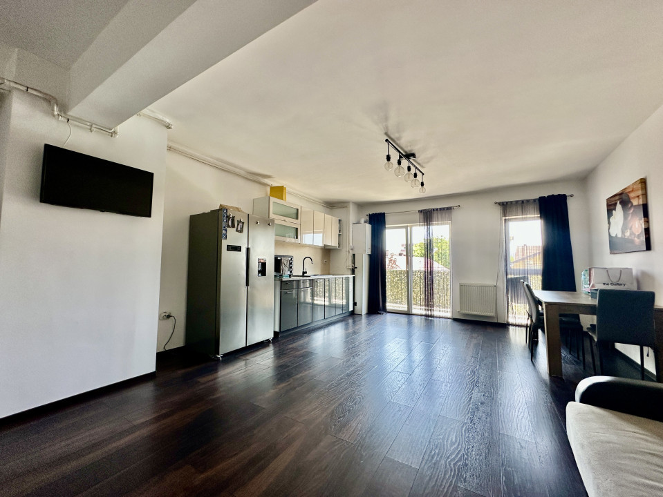 Apartament spațios, cu chiriași preluați, balcon și parcare – bloc din 2020