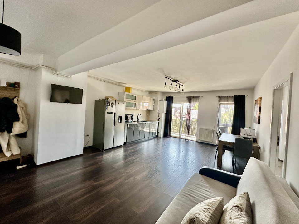 Apartament spațios, cu chiriași preluați, balcon și parcare – bloc din 2020