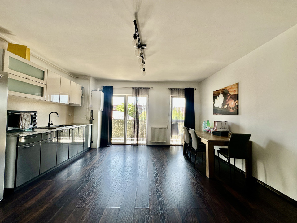 Apartament spațios, cu chiriași preluați, balcon și parcare – bloc din 2020