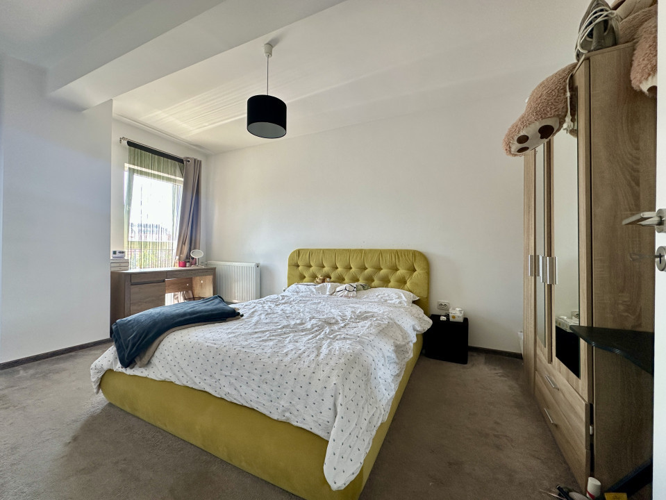 Apartament spațios, cu chiriași preluați, balcon și parcare – bloc din 2020