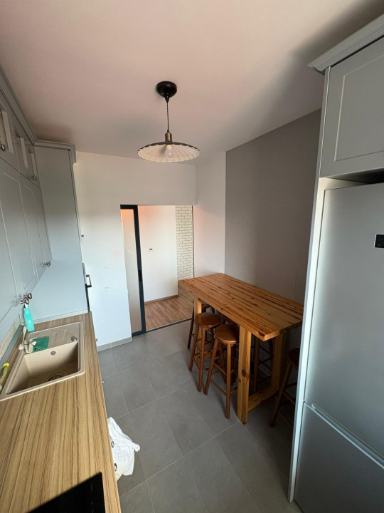 Apartament 3 camere decomandat – 75 mp + balcon 12 mp – prima închiriere