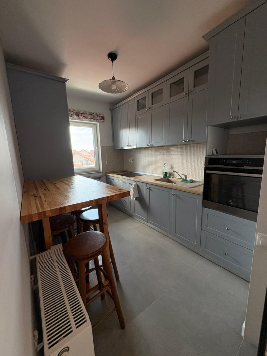 Apartament 3 camere decomandat – 75 mp + balcon 12 mp – prima închiriere