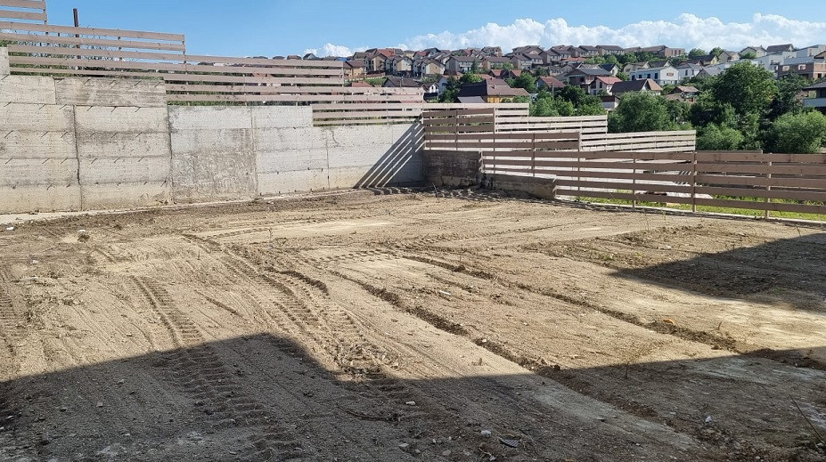 Casa noua finisata, utilata si mobilata in Dezmir pentru inchiriat