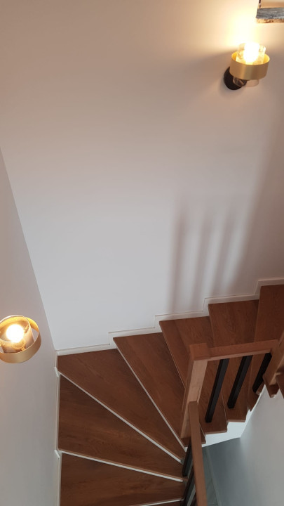 Casa noua finisata, utilata si mobilata in Dezmir pentru inchiriat