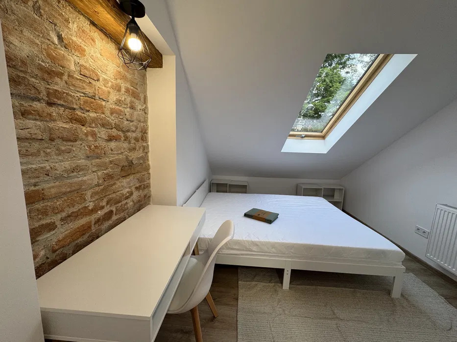 Apartament 3 camere mansardă – 55 mp, ultracentral, lângă Facultatea de Drept