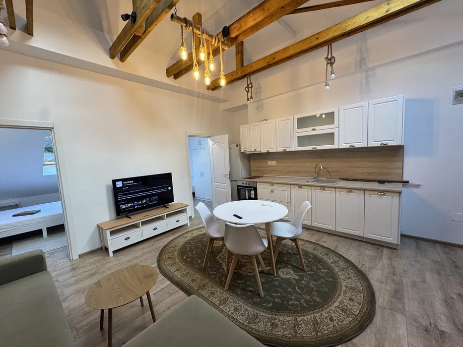 Apartament 3 camere mansardă – 55 mp, ultracentral, lângă Facultatea de Drept